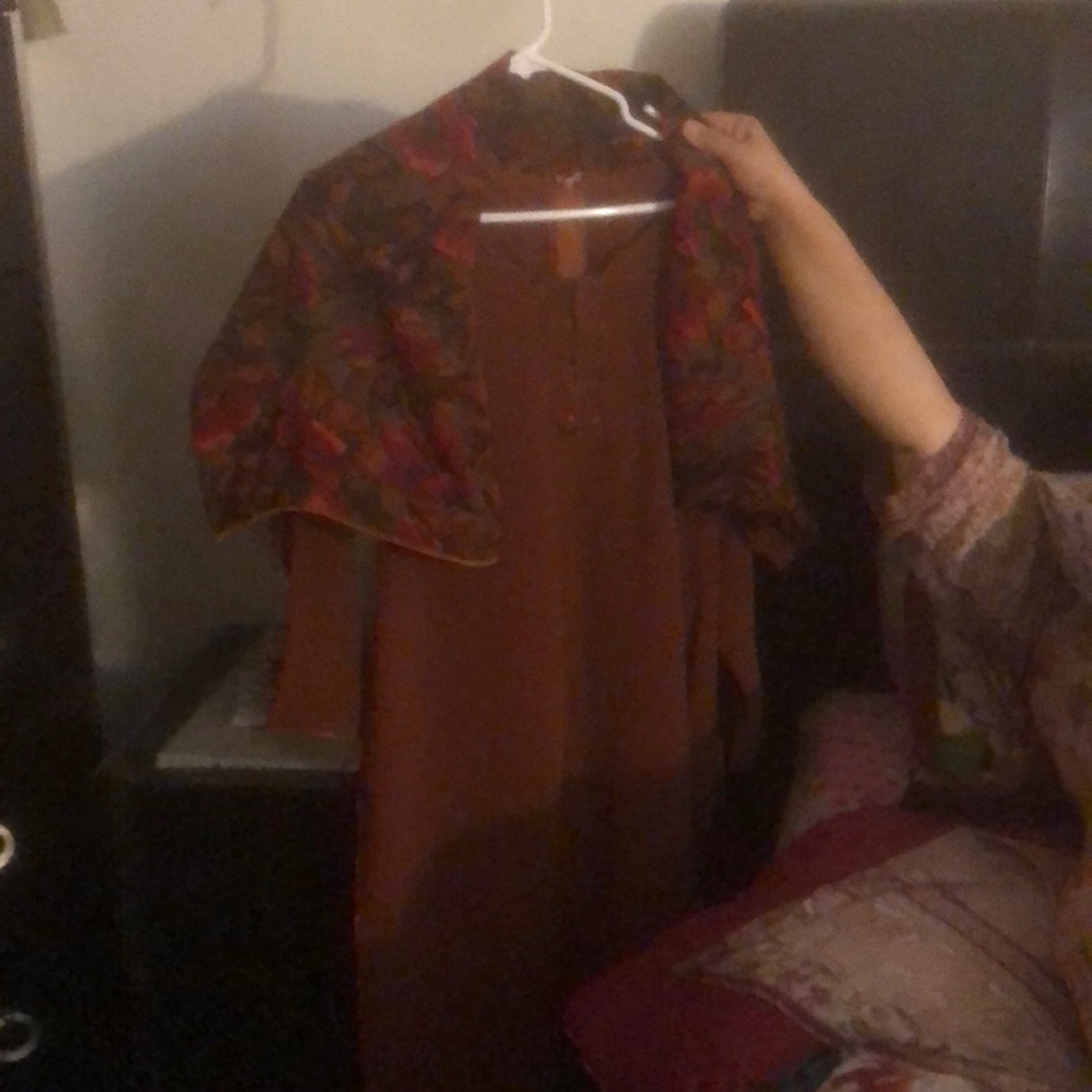 A shalwar Kemeez